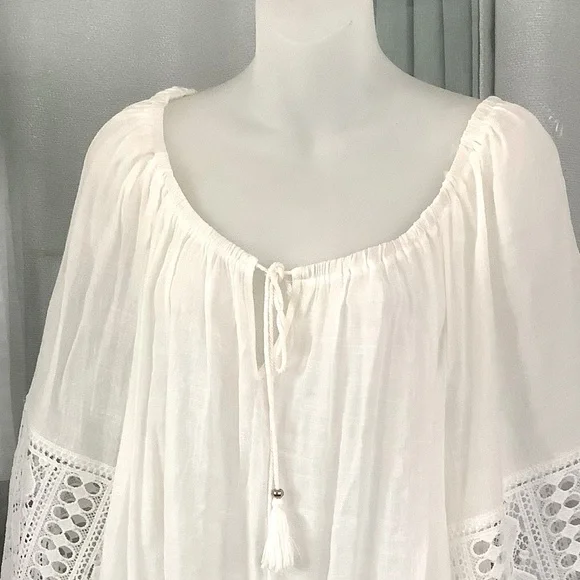 EST.1946 Women’s White Peasant Style Blouse - Picture 5 of 8